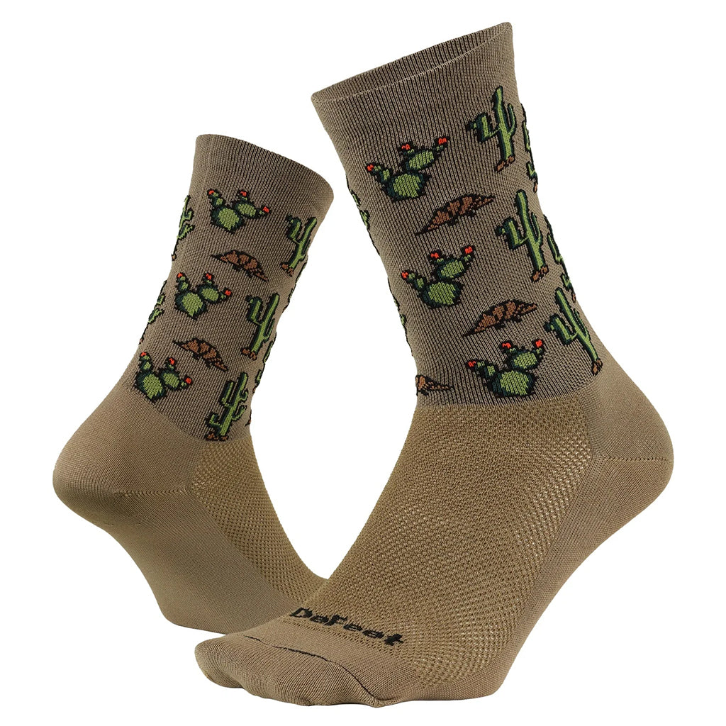 DeFeet Aireator 6" Cactus Socks 7-9 Tan