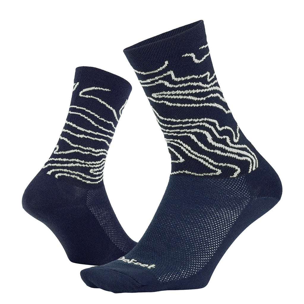 DeFeet Aireator 6" Topo Socks 7-9  Navy/White