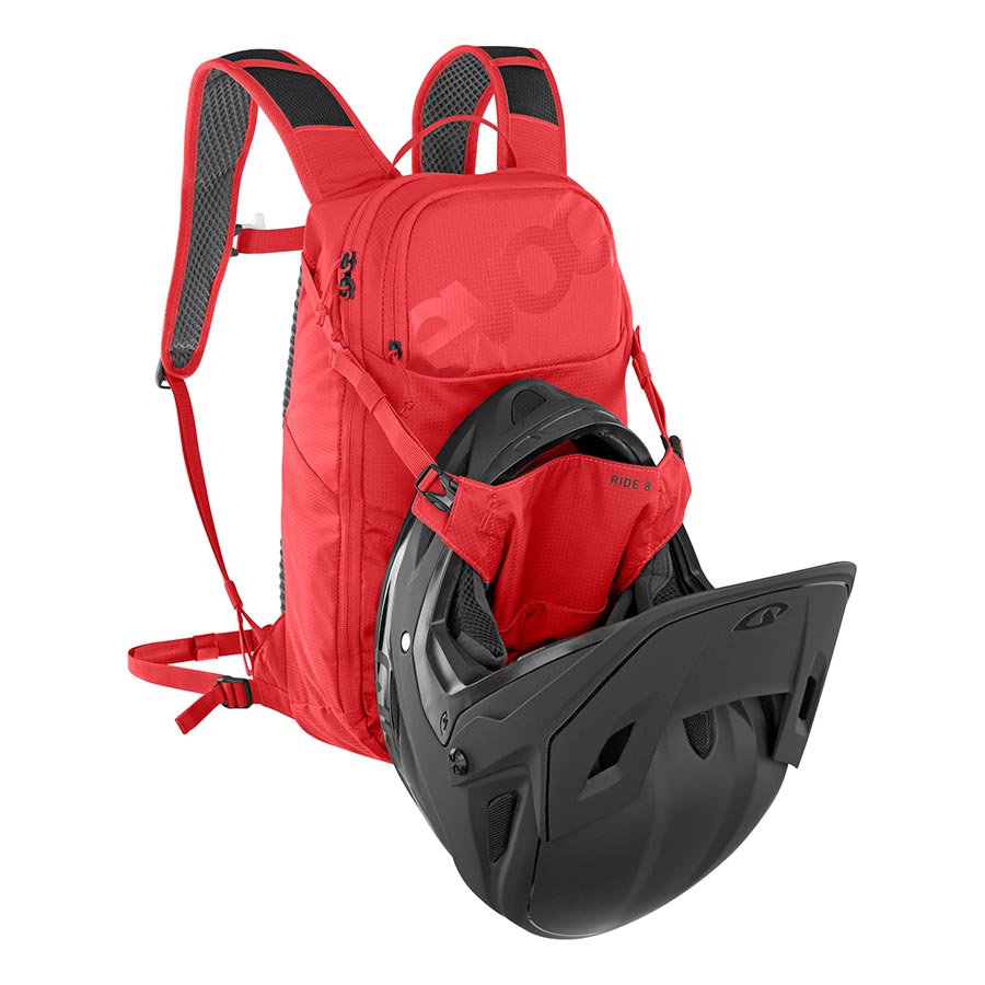 EVOC Ride 8 Hydration Bag Volume: 8L Bladder: Included (2L) True Red-Goodwynn&#39;sGoodwynn&#39;s