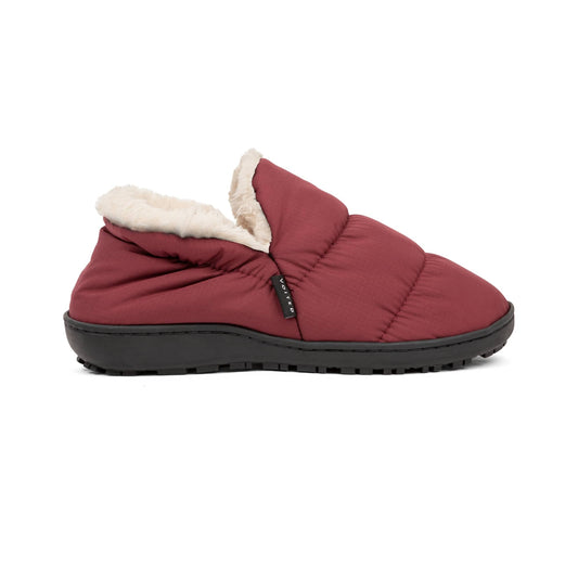 VOITED CloudTouch® Slippers - Lightweight, Indoor/Outdoor Fleece-Lined Camping Slippers - Burgundy-Goodwynn's