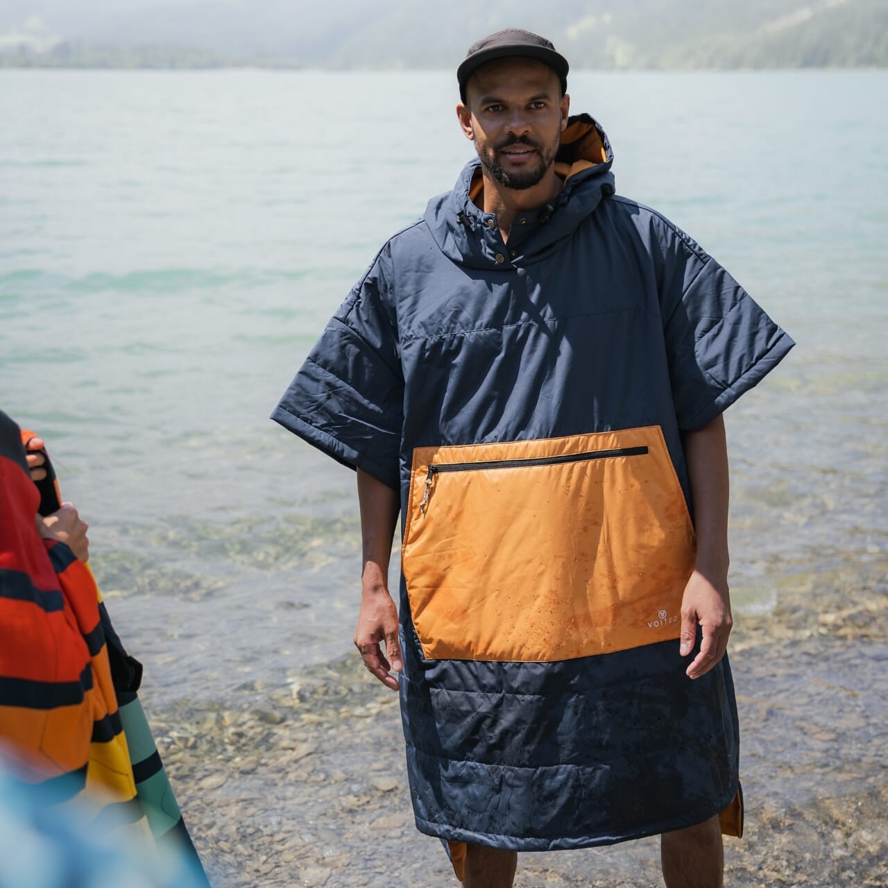 VOITED 2nd Edition Outdoor Poncho for Surfing, Camping, Vanlife & Wild Swimming - Ocean Navy / Desert-Goodwynn&#39;sGoodwynn&#39;s