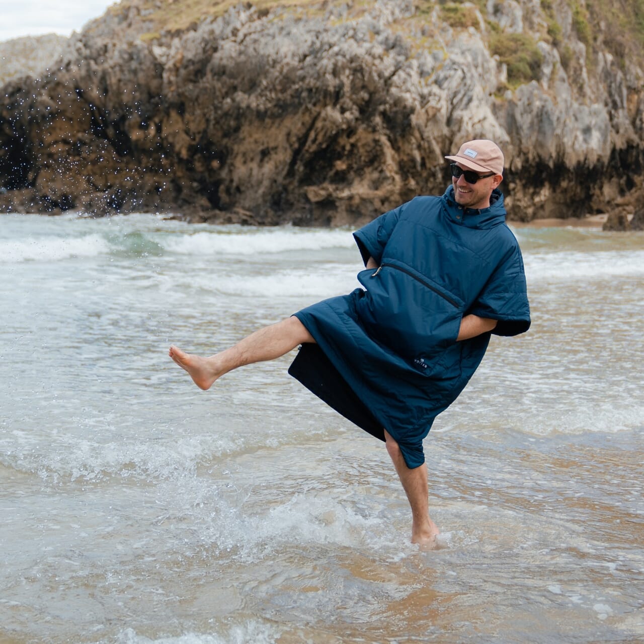 VOITED 2nd Edition Outdoor Poncho for Surfing, Camping, Vanlife & Wild Swimming - Ocean Navy-Goodwynn&#39;sGoodwynn&#39;s