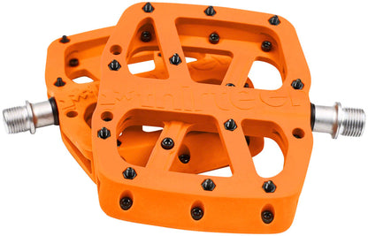 E*thirteen Base Platform Pedals Composite Body Naranja