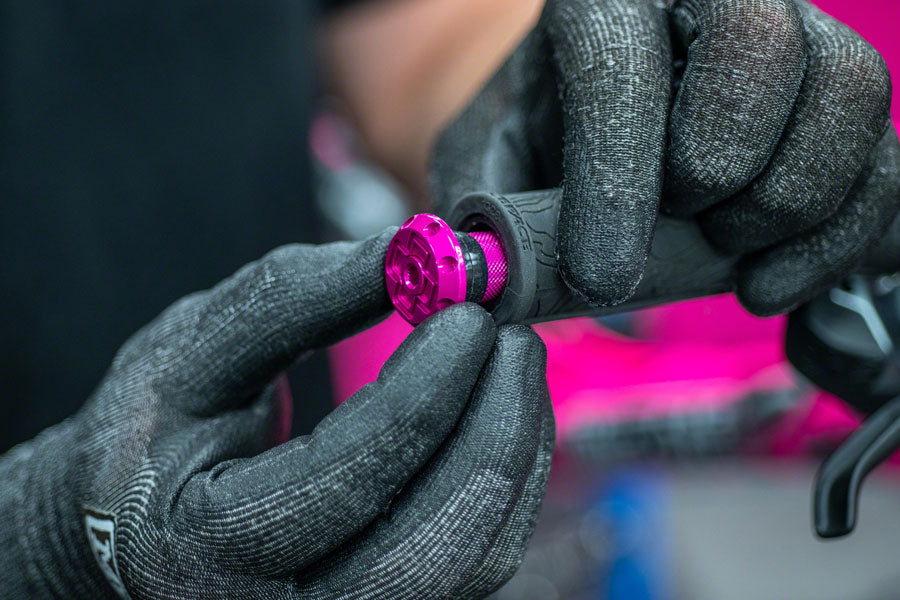 Muc-Off Stealth Tubeless Puncture Plugs Tire Repair Kit - Bar-End Mount BLK Pair-Goodwynn&#39;sGoodwynn&#39;s