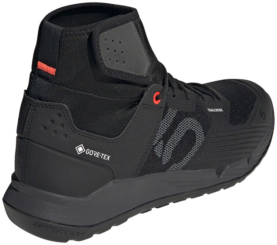 Five Ten Trailcross GTX Flat Shoes - Mens Core BLK / DGH Solid Gray / FTWR White 10